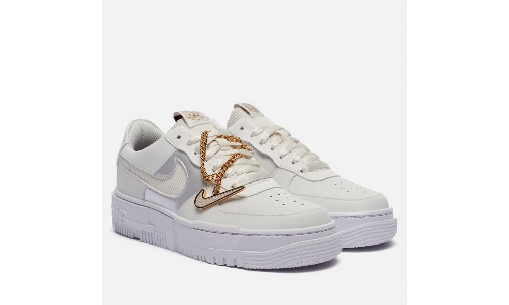 Nike Air Force 1 Pixel